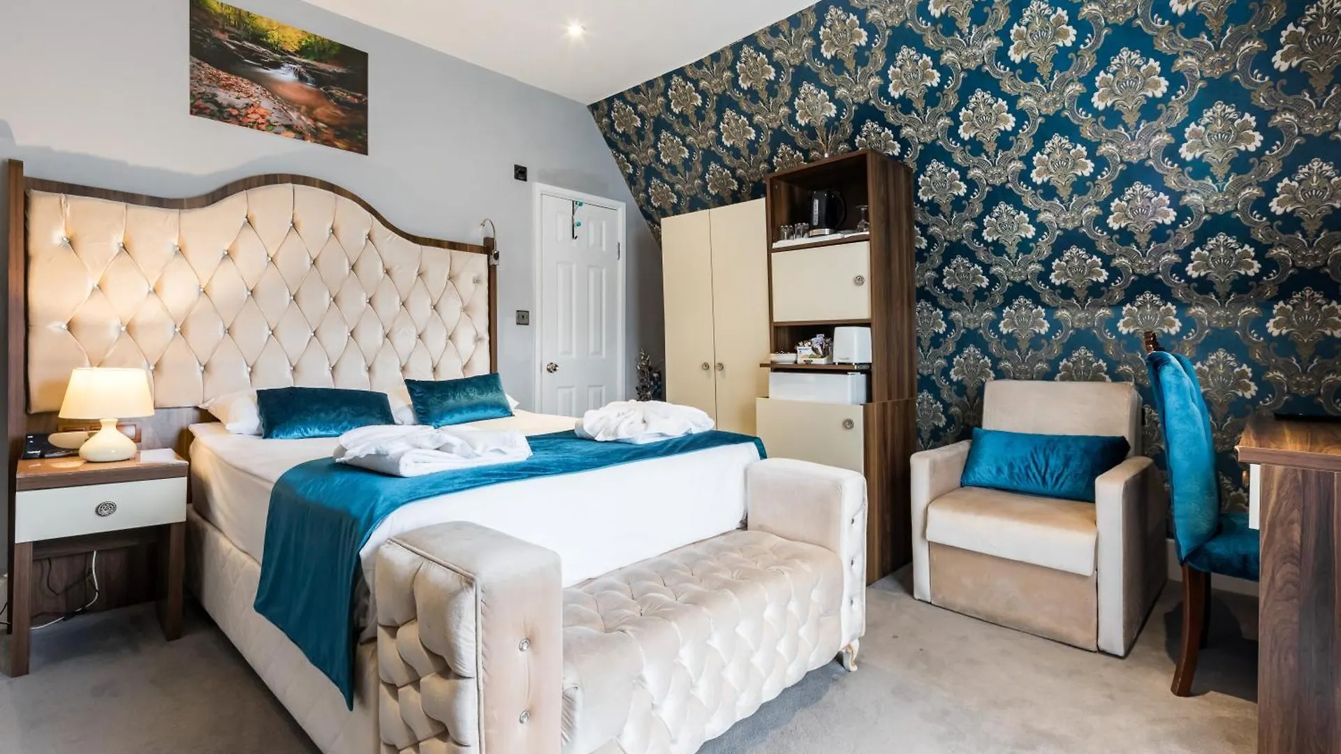 Vilenza Hotel London