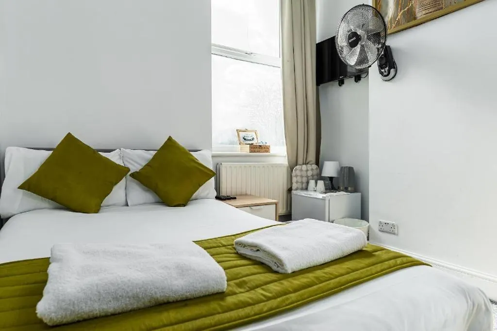 Vilenza Hotel London